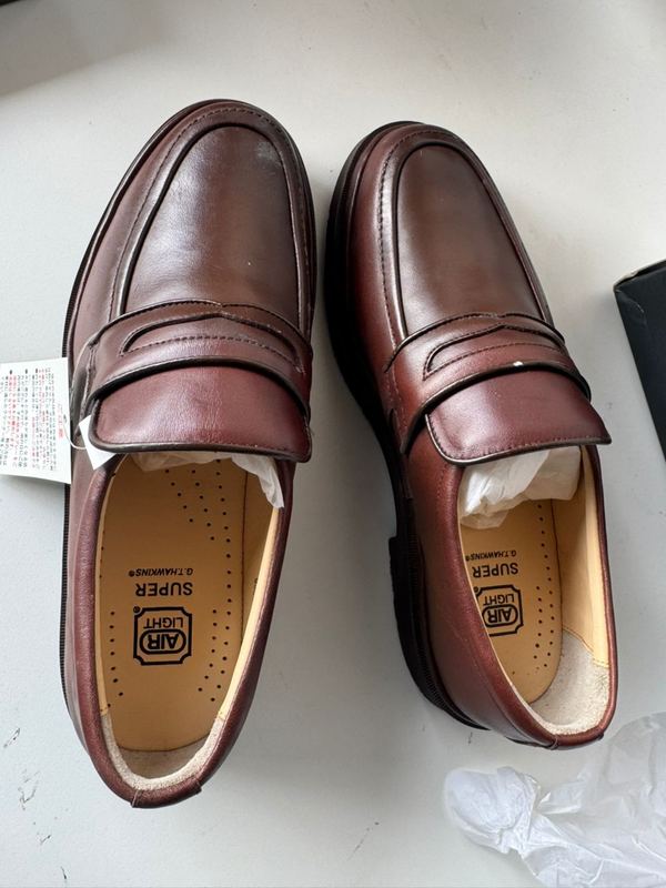 Leather shoes