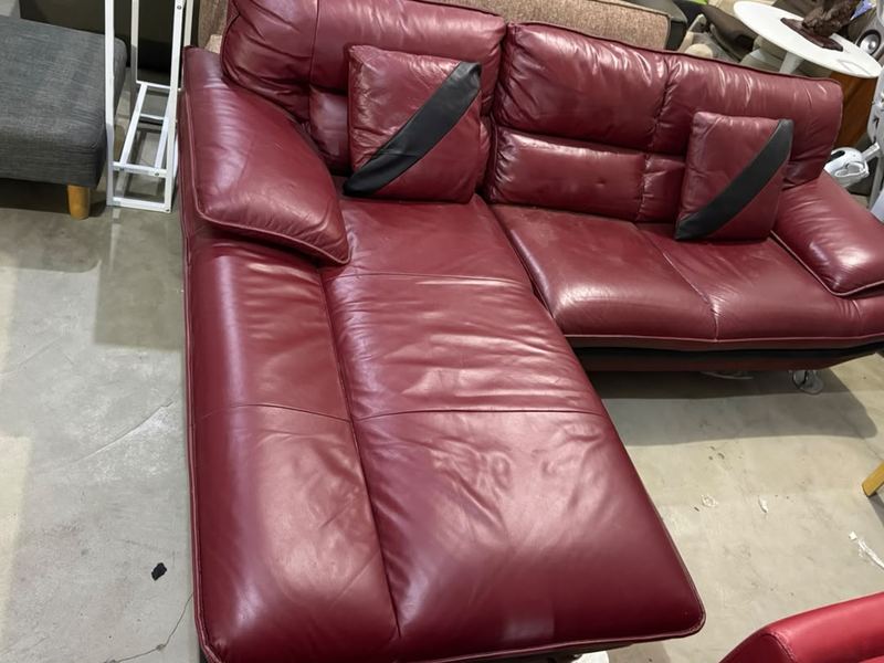 Corner leather sofa