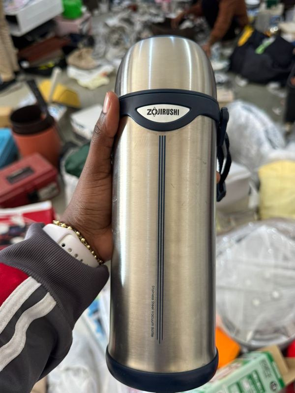 Vacuum flask