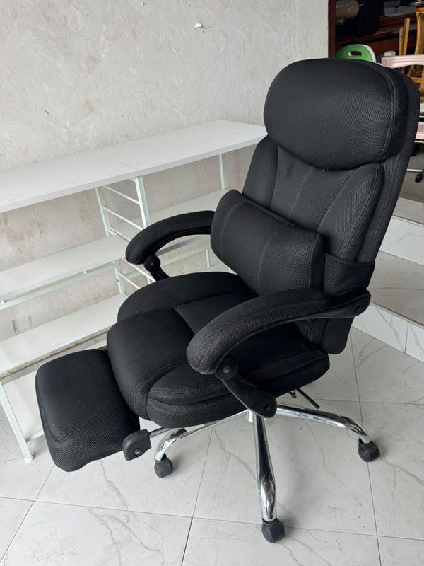 Executive recliner chair